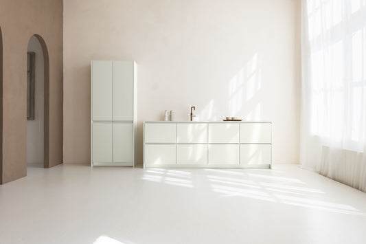 Jaren-30 keuken in Breda — MDF Chalk fronten met groef