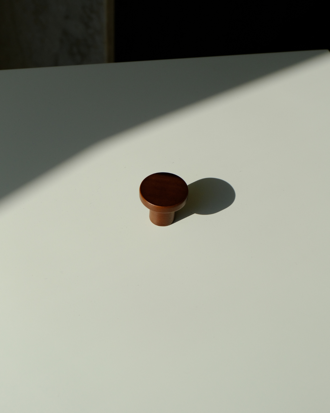 Knopf Walnut